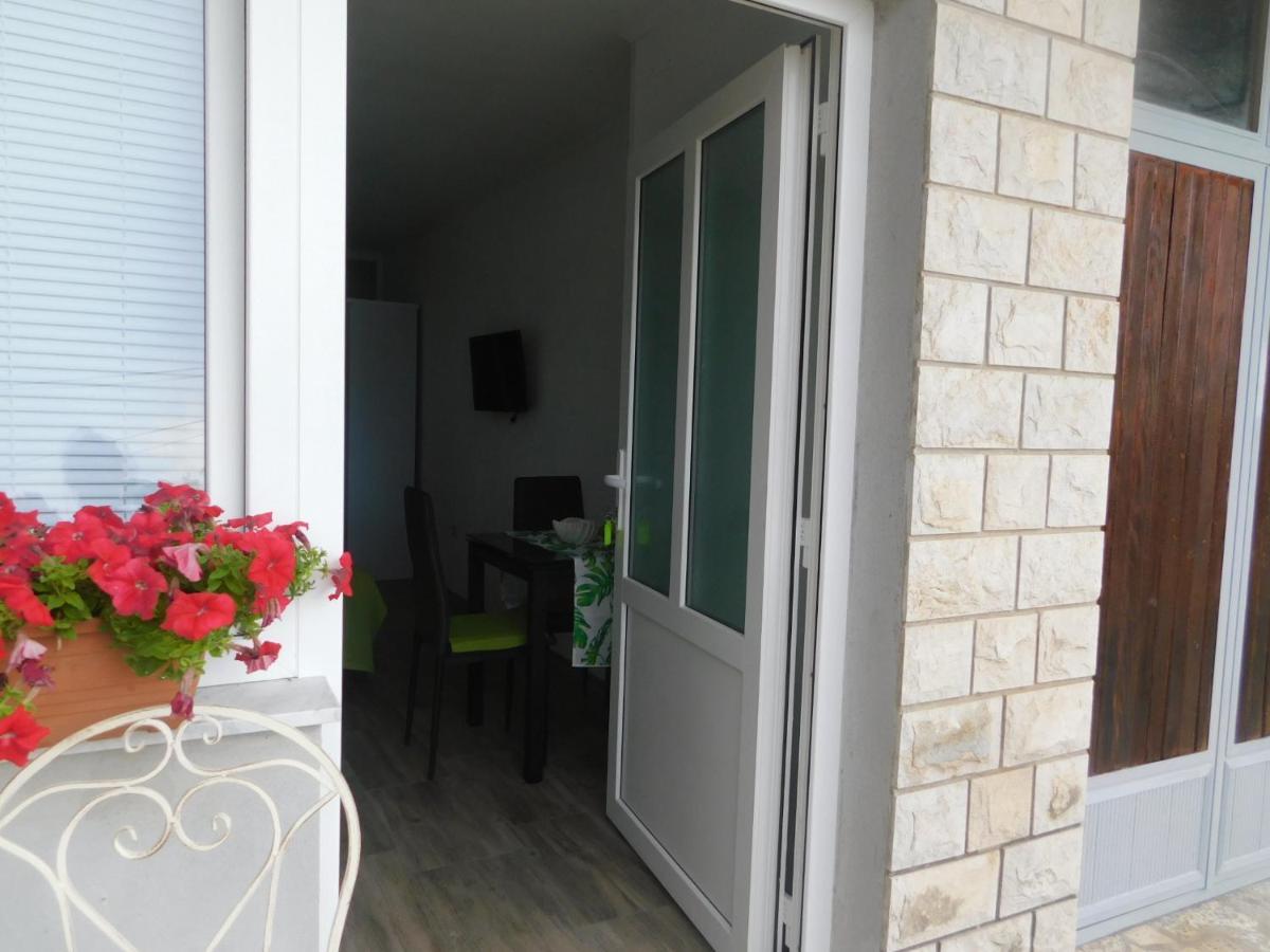 Appartamento Studio Apartman Jojo Senj  Esterno foto