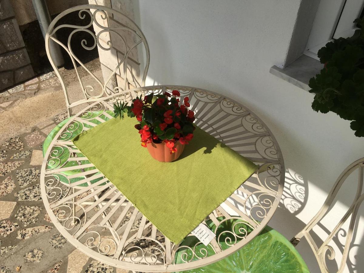 Appartamento Studio Apartman Jojo Senj  Esterno foto