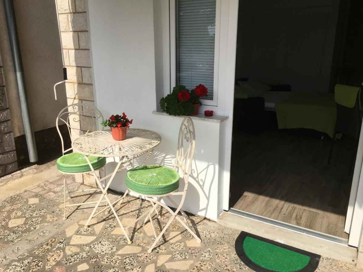 Appartamento Studio Apartman Jojo Senj  Esterno foto